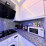 Pretty House *