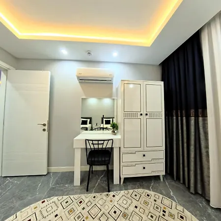 Pretty House *
