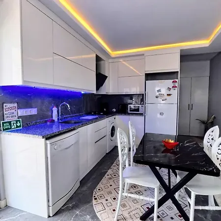 Pretty House *