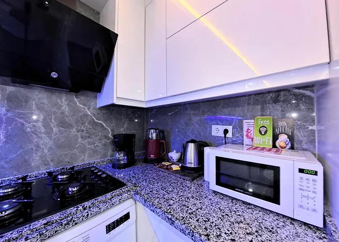 Pretty House *