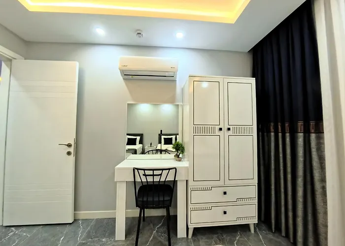 Pretty House *