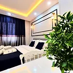 Pretty House פמוקלה