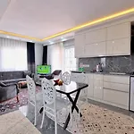 Pretty House דירה