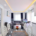 Pretty House * פמוקלה