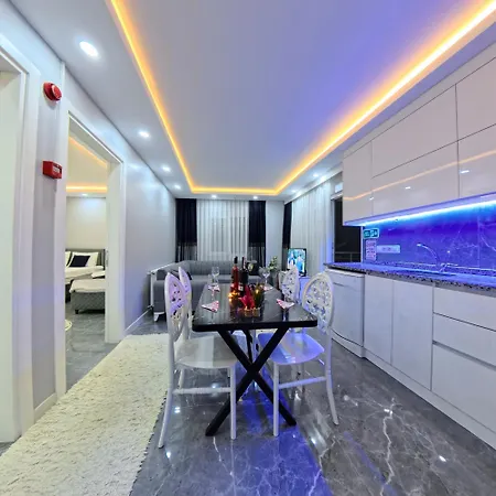 Pretty House * פמוקלה