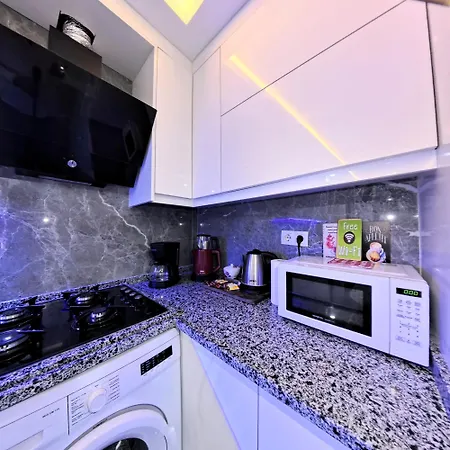 Pretty House *